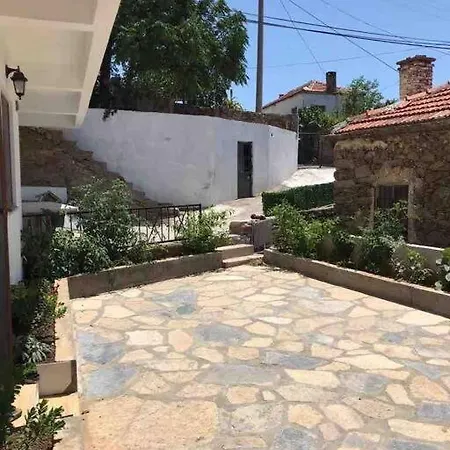 Bodrum/Mazi'Da Koey Icinde Kiralik Daire